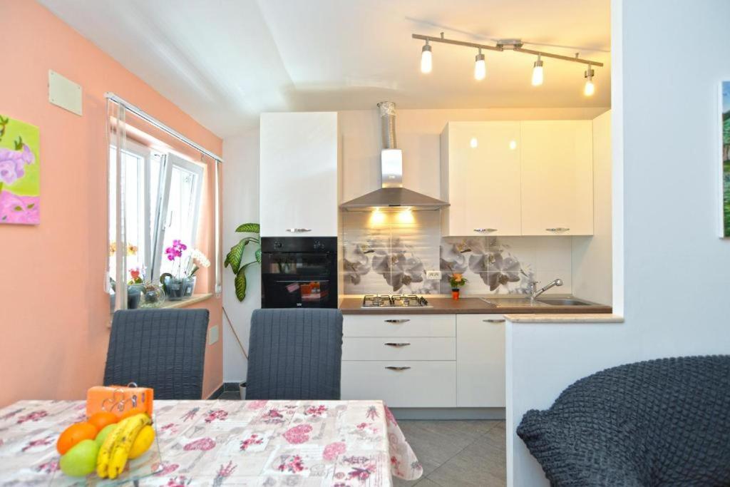 Apartman Eda Pula Luaran gambar