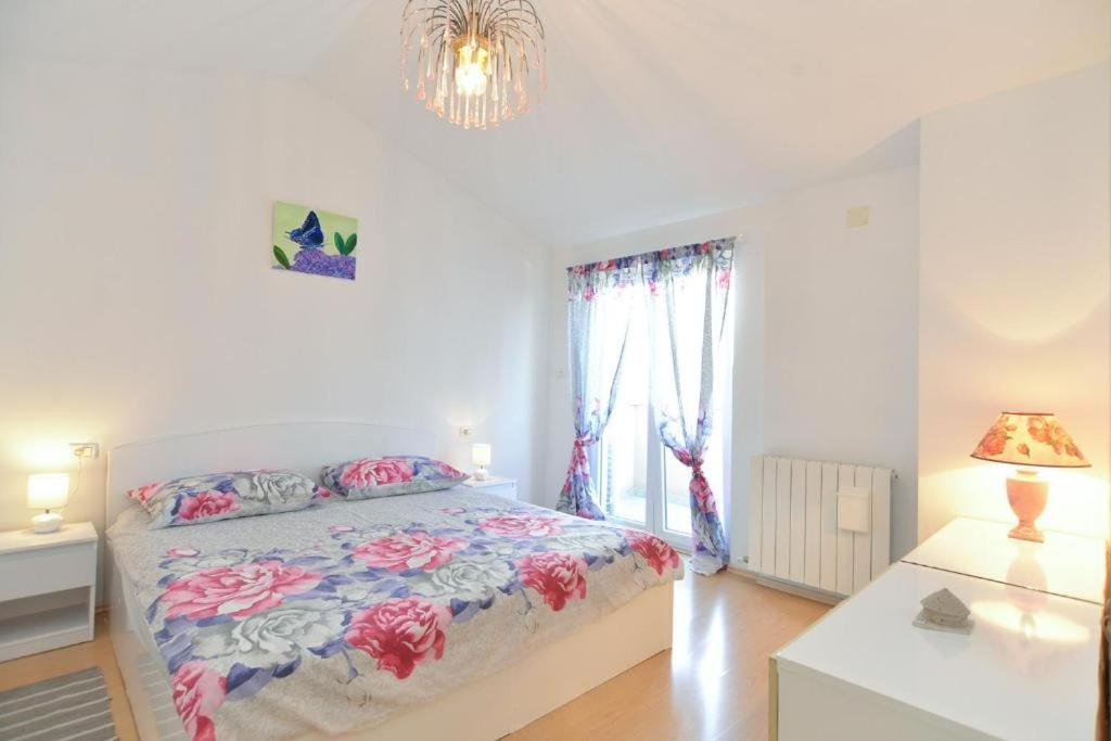 Apartman Eda Pula Luaran gambar