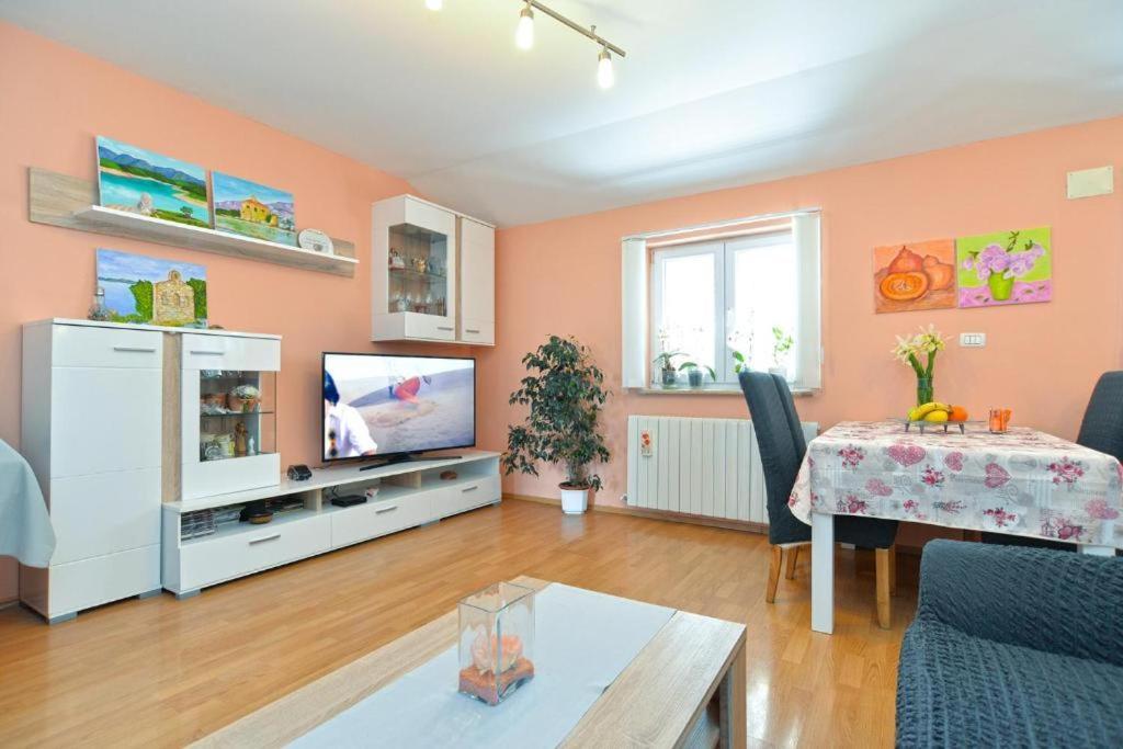 Apartman Eda Pula Luaran gambar